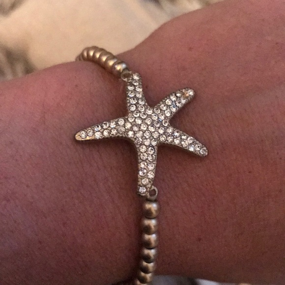 Elastic starfish bracelet - Picture 3 of 3